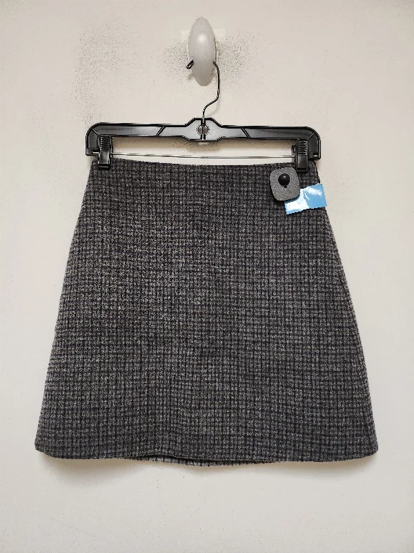 Skirt Mini & Short By Club Monaco In Plaid Pattern, Size: 0