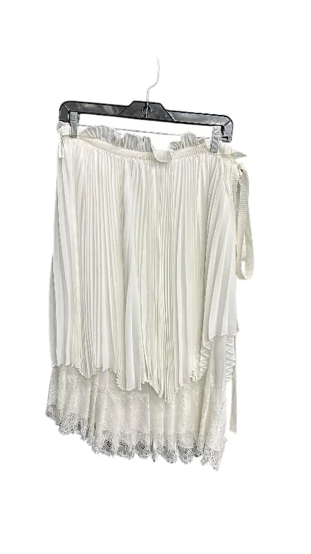 Skirt Midi By Clothes Mentor In White, Size: 4