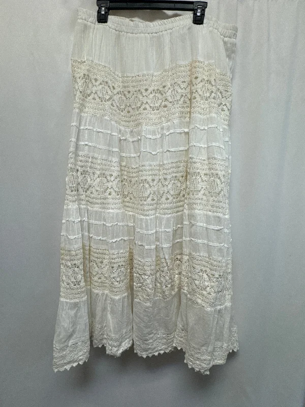 Skirt Maxi By Clothes Mentor In White, Size: 3x