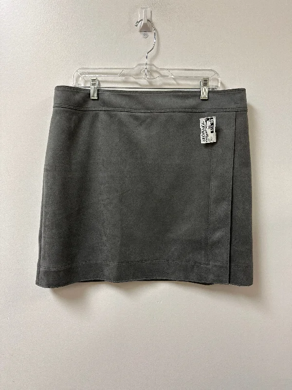 Skirt Midi By White House Black Market In Grey, Size: 14