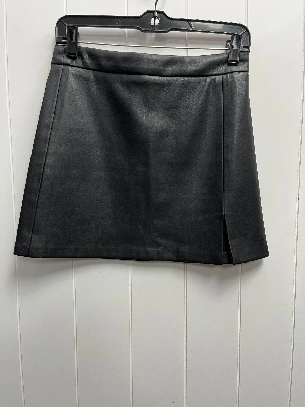 Skirt Mini & Short By fore In Black, Size: S