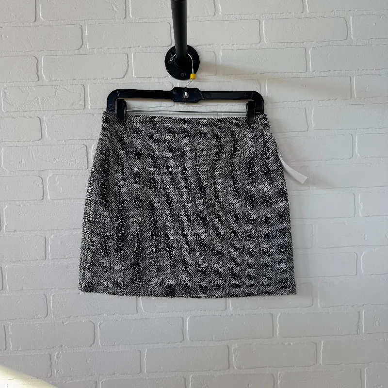 Skirt Mini & Short By H&m In Black & White, Size: 6